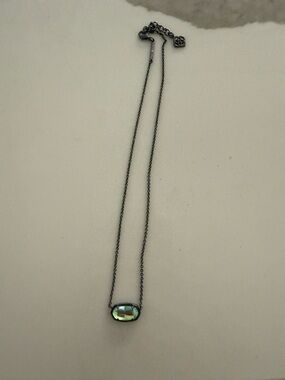 Kendra Scott Iridescent Green Oval Pendant Necklace